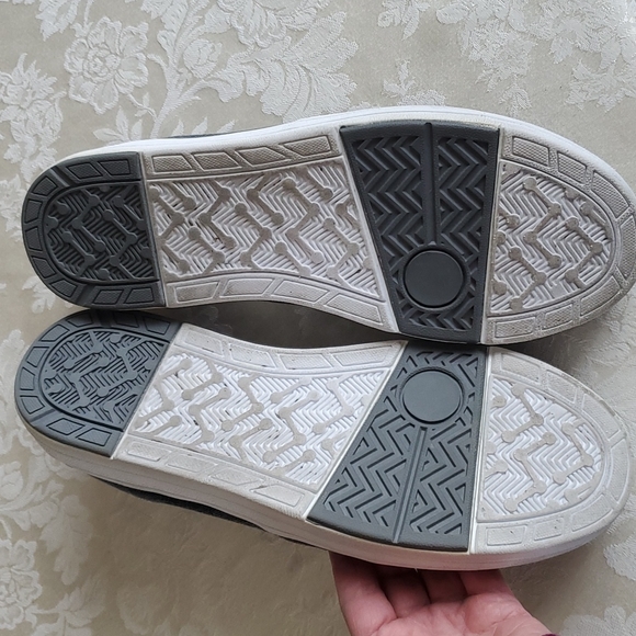 Primus Nebraska Like new slip on - Picture 7 of 8